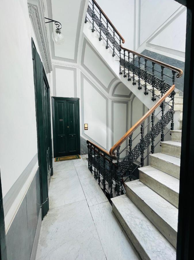 Appartamento Sul Teatro San Carlo نابولي المظهر الخارجي الصورة